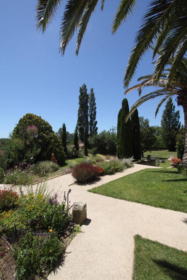 Val Baussenc, The Originals Relais Otel Maussane les Alpilles Dış mekan fotoğraf