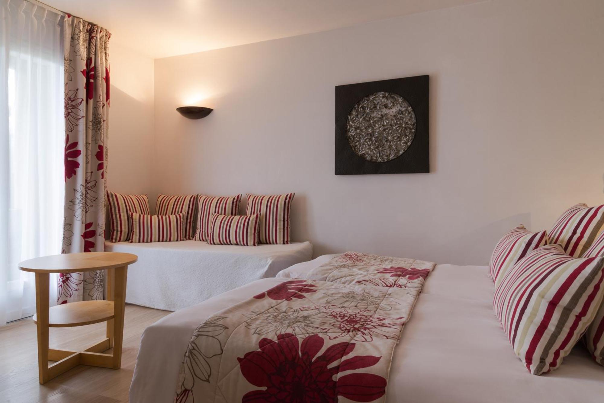 Val Baussenc, The Originals Relais Otel Maussane les Alpilles Dış mekan fotoğraf