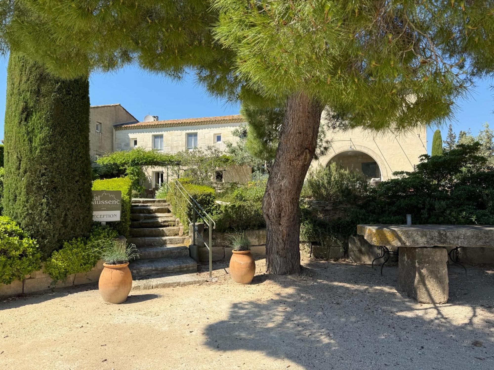 Val Baussenc, The Originals Relais Otel Maussane les Alpilles Dış mekan fotoğraf