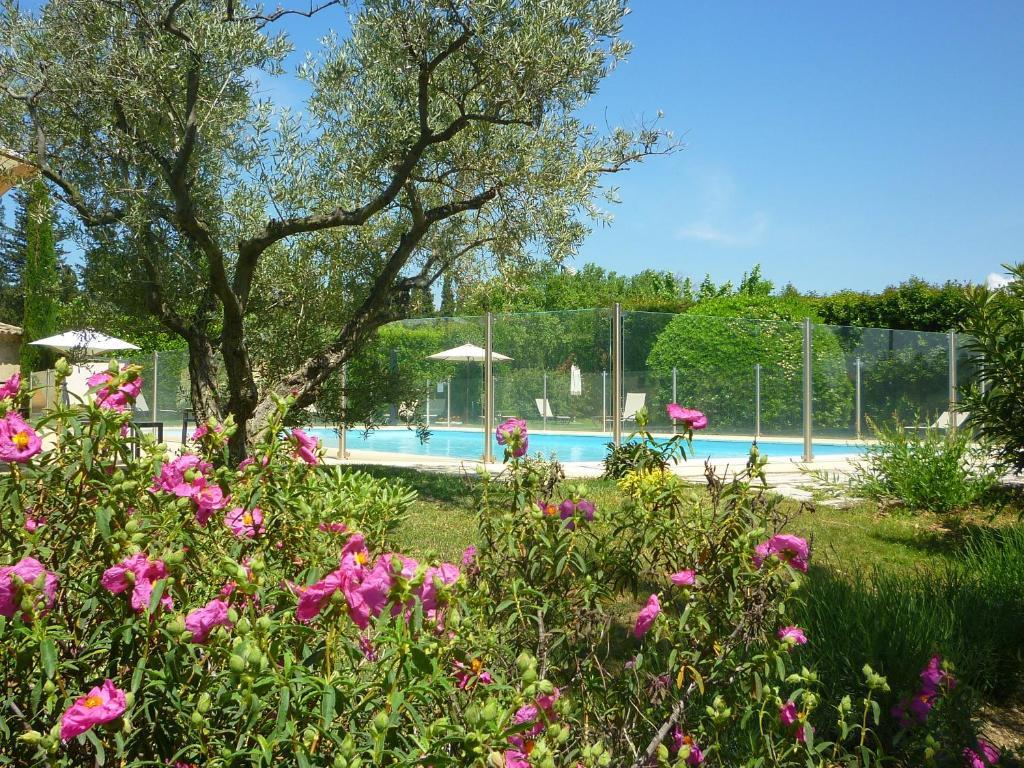 Val Baussenc, The Originals Relais Otel Maussane les Alpilles Dış mekan fotoğraf