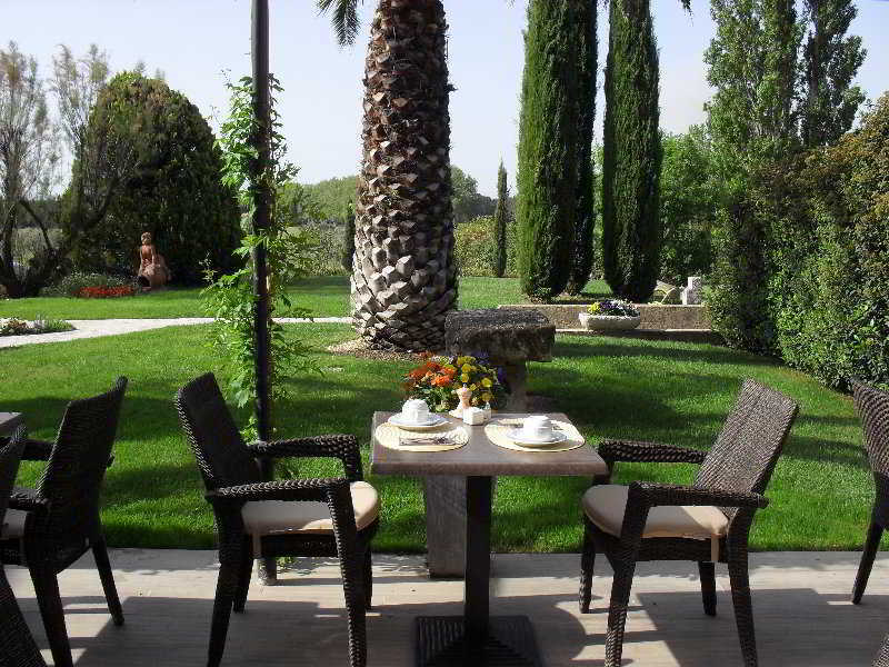 Val Baussenc, The Originals Relais Otel Maussane les Alpilles Dış mekan fotoğraf